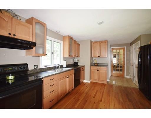 175 Tinkham Rd, Springfield, MA 01129 photo 3