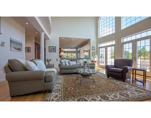11 Castle View Dr, Gloucester, MA 01930 photo 9