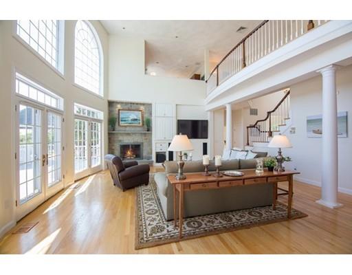 11 Castle View Dr, Gloucester, MA 01930 photo 10