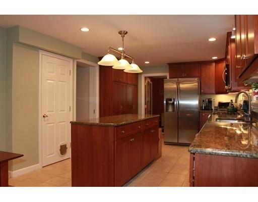 200 Parish Rd, Needham, MA 02492 photo 8