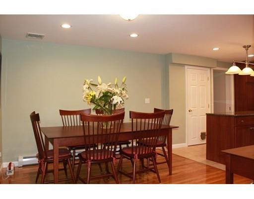 200 Parish Rd, Needham, MA 02492 photo 9