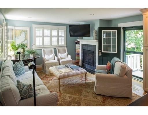 16 Central St, Marblehead, MA 01945 photo 3
