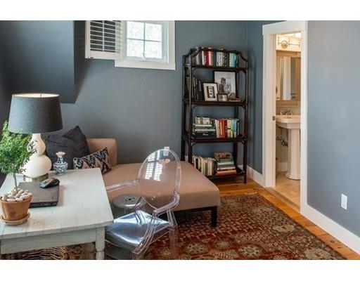 16 Central St, Marblehead, MA 01945 photo 9