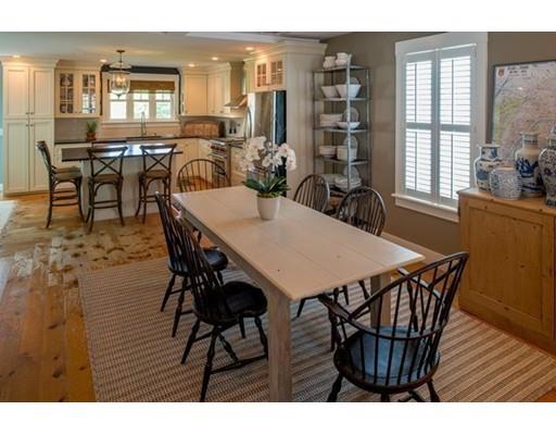 16 Central St, Marblehead, MA 01945 photo 5