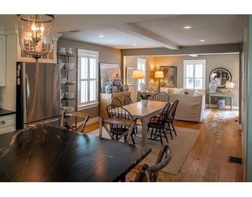 16 Central St, Marblehead, MA 01945 photo 4