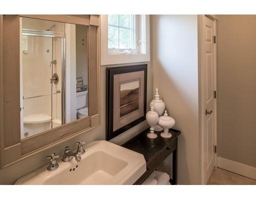 16 Central St, Marblehead, MA 01945 photo 10