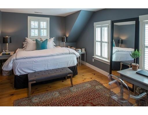 16 Central St, Marblehead, MA 01945 photo 8