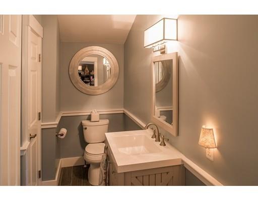 16 Central St, Marblehead, MA 01945 photo 13
