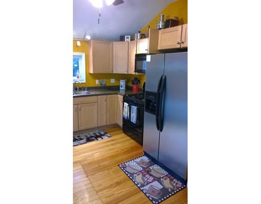 26 Charles St, Danvers, MA 01923 photo 3