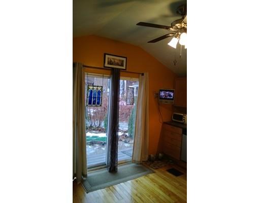 26 Charles St, Danvers, MA 01923 photo 4