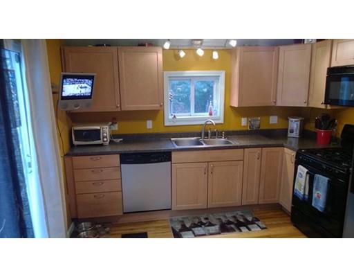 26 Charles St, Danvers, MA 01923 photo 2