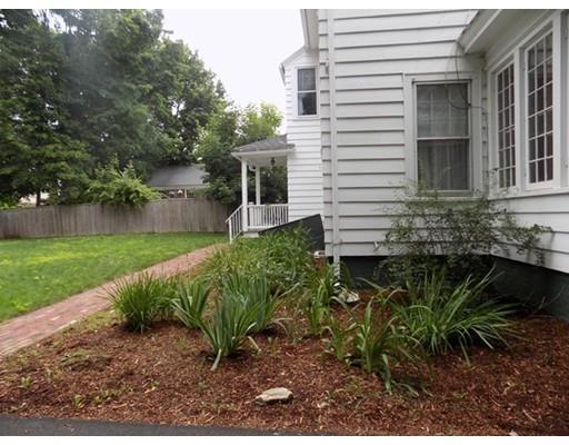 12 Maplewood Ter, Springfield, MA 01108 photo 6