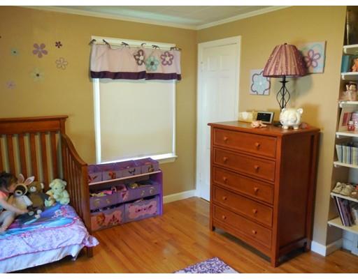 66 Christopher St, Chicopee, MA 01020 photo 16