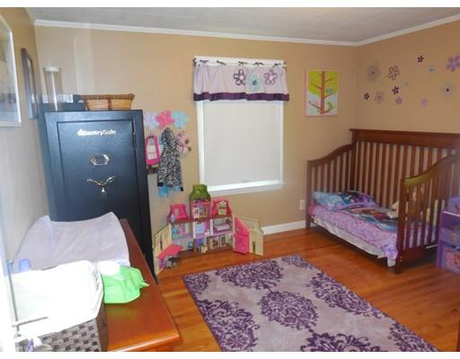 66 Christopher St, Chicopee, MA 01020 photo 15