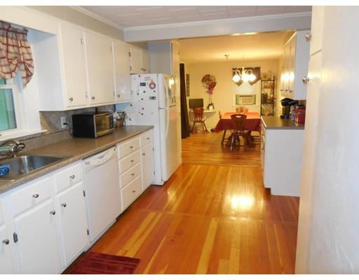66 Christopher St, Chicopee, MA 01020 photo 9
