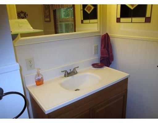 4 Raleigh Rd, Webster, MA 01570 photo 18