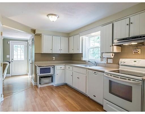 12 Willowbrook Dr, Framingham, MA 01702 photo 5