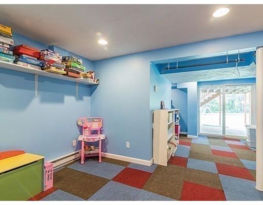 12 Willowbrook Dr, Framingham, MA 01702 photo 18