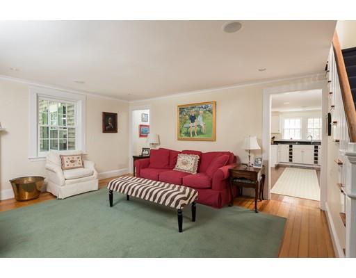 79 Central St, Hingham, MA 02043 photo 3