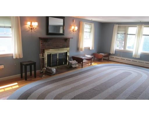 11 Curtis St, Marblehead, MA 01945 photo 2