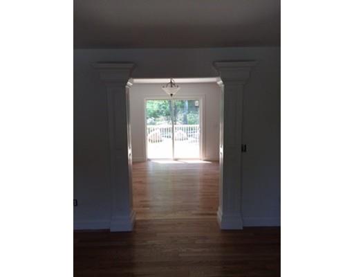 701 Salisbury St, Worcester, MA 01609 photo 5