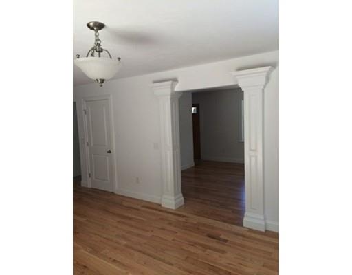 701 Salisbury St, Worcester, MA 01609 photo 4