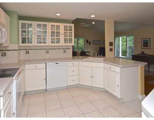 82 Deerfield Rd, Needham, MA 02492 photo 10