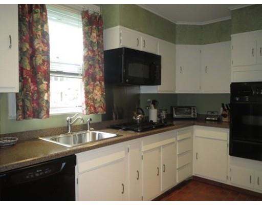 54 Garfield St, Springfield, MA 01108 photo 9