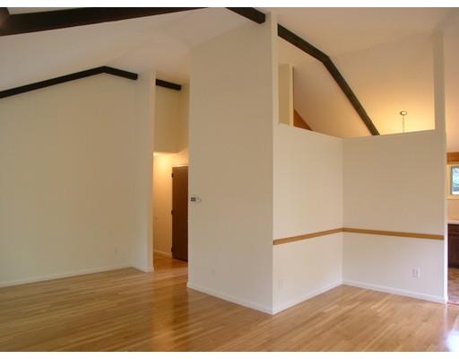 11 Foothill Rd, Framingham, MA 01702 photo 3