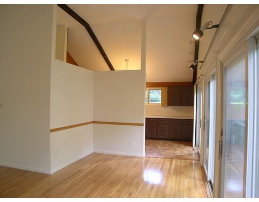 11 Foothill Rd, Framingham, MA 01702 photo 5