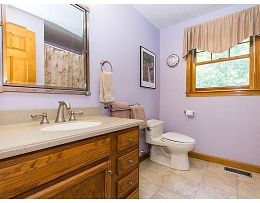 7 Boyden St, Beverly, MA 01915 photo 17