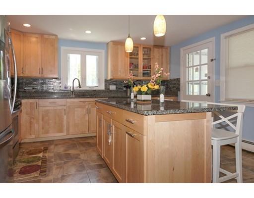70 Hooper Rd, Dedham, MA 02026 photo 4