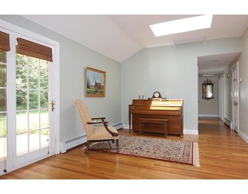 4 Oneida Rd, Acton, MA 01720 photo 5