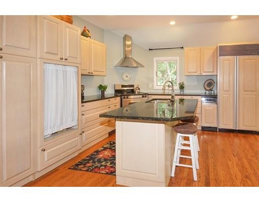 4 Oneida Rd, Acton, MA 01720 photo 3