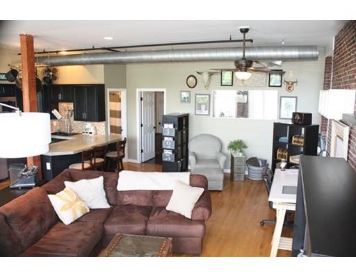 261 Dutton #4, Lowell, MA 01852 photo 5