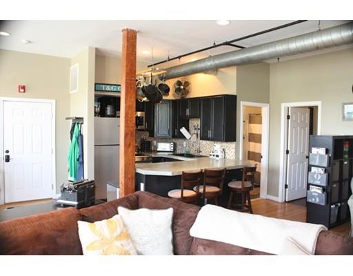 261 Dutton #4, Lowell, MA 01852 photo 6