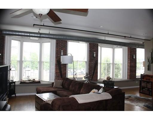 261 Dutton #4, Lowell, MA 01852 photo 2