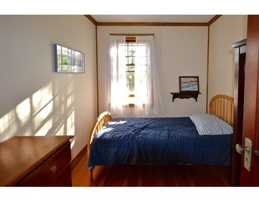 11 Boston Pl, Buzzards Bay, MA 02532 photo 12