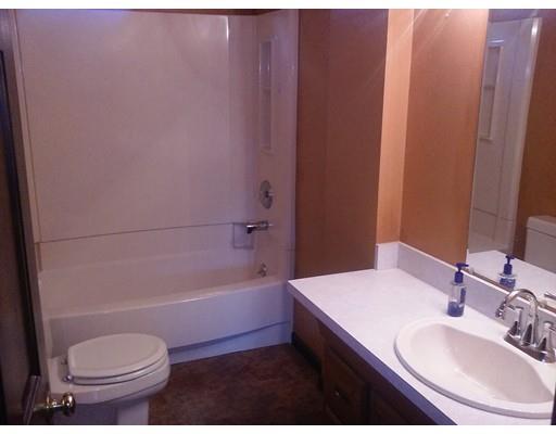 28 S Stowell St, Worcester, MA 01604 photo 6