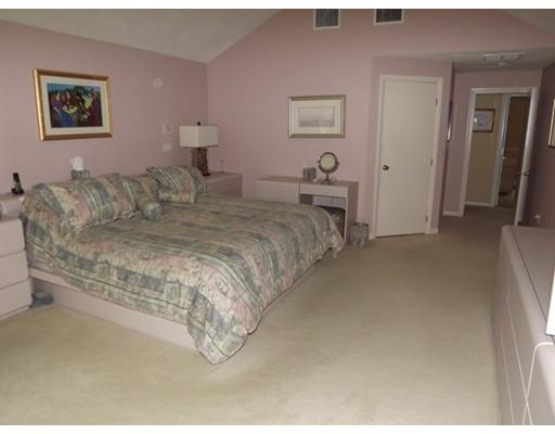 10 Eagle Dr, Sharon, MA 02067 photo 16