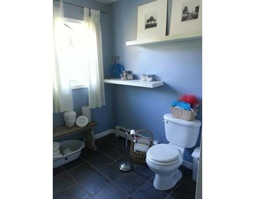 17 Plain St E, Berkley, MA 02779 photo 12