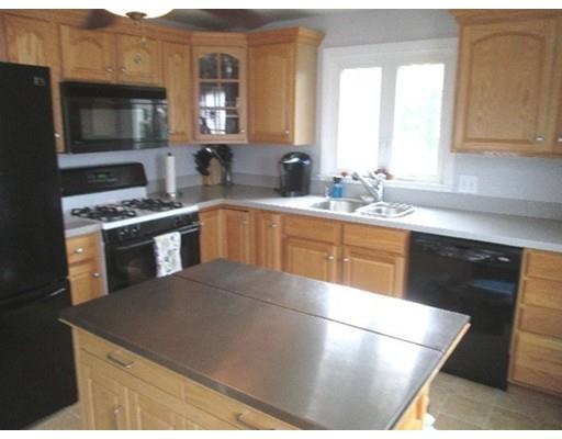 53 Webber St, Lowell, MA 01851 photo 8