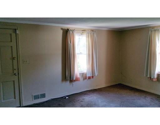 51 Pemaquid St, Springfield, MA 01151 photo 11