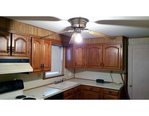 51 Pemaquid St, Springfield, MA 01151 photo 8