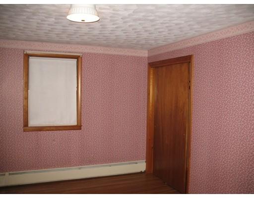 67 Gates Ln, Worcester, MA 01603 photo 9
