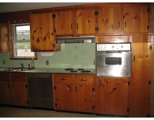 67 Gates Ln, Worcester, MA 01603 photo 4