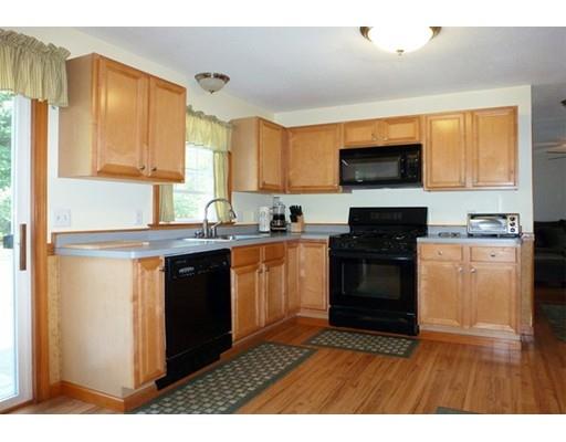 54 Pheasant Dr, Springfield, MA 01119 photo 9