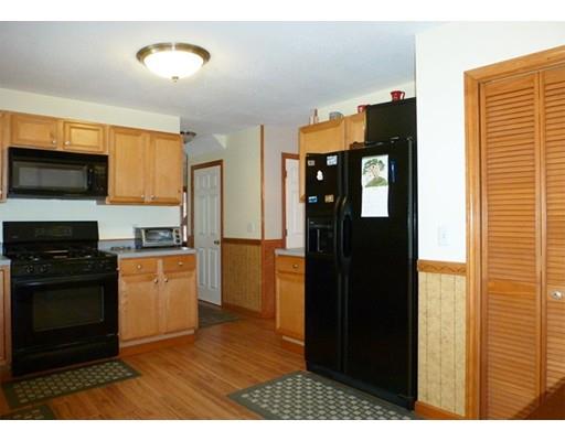 54 Pheasant Dr, Springfield, MA 01119 photo 10