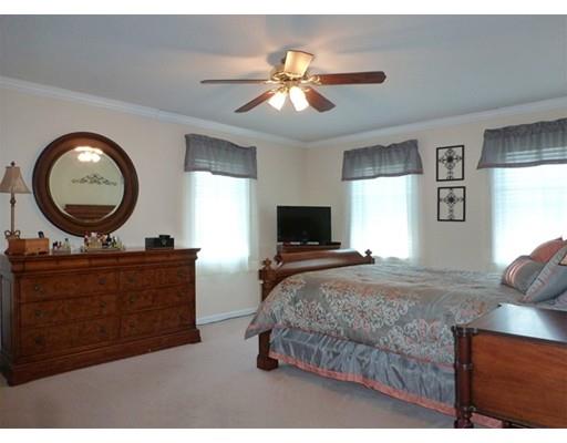 54 Pheasant Dr, Springfield, MA 01119 photo 12