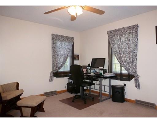 54 Pheasant Dr, Springfield, MA 01119 photo 16